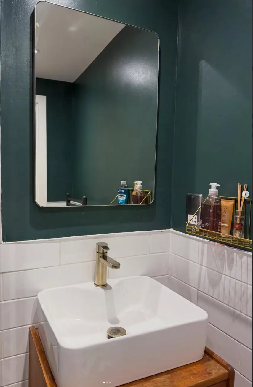 Bathroom sink after cleaning