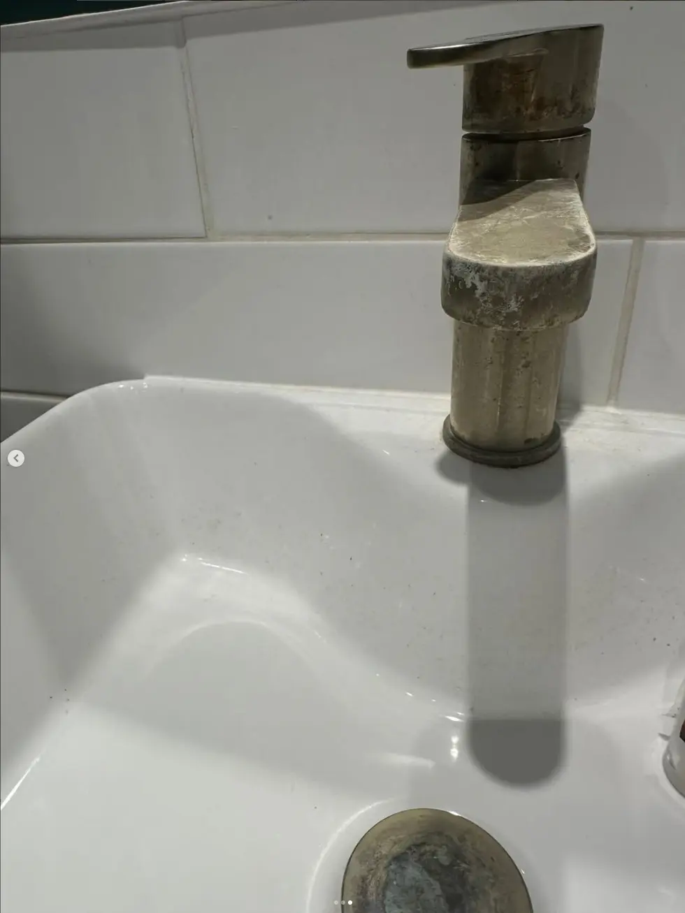 Bathroom sink before cleaning