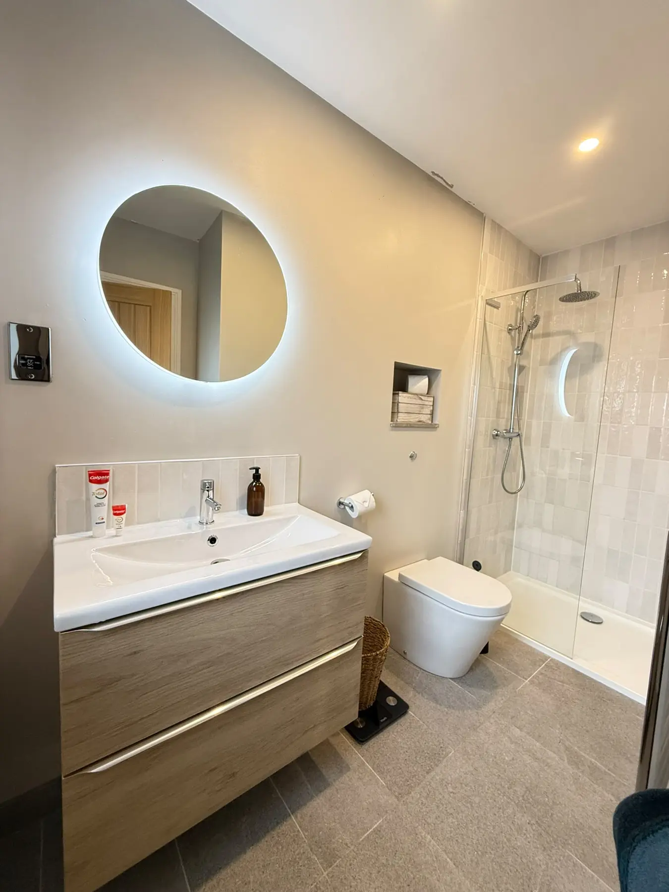 Freshly cleaned modern bathroom