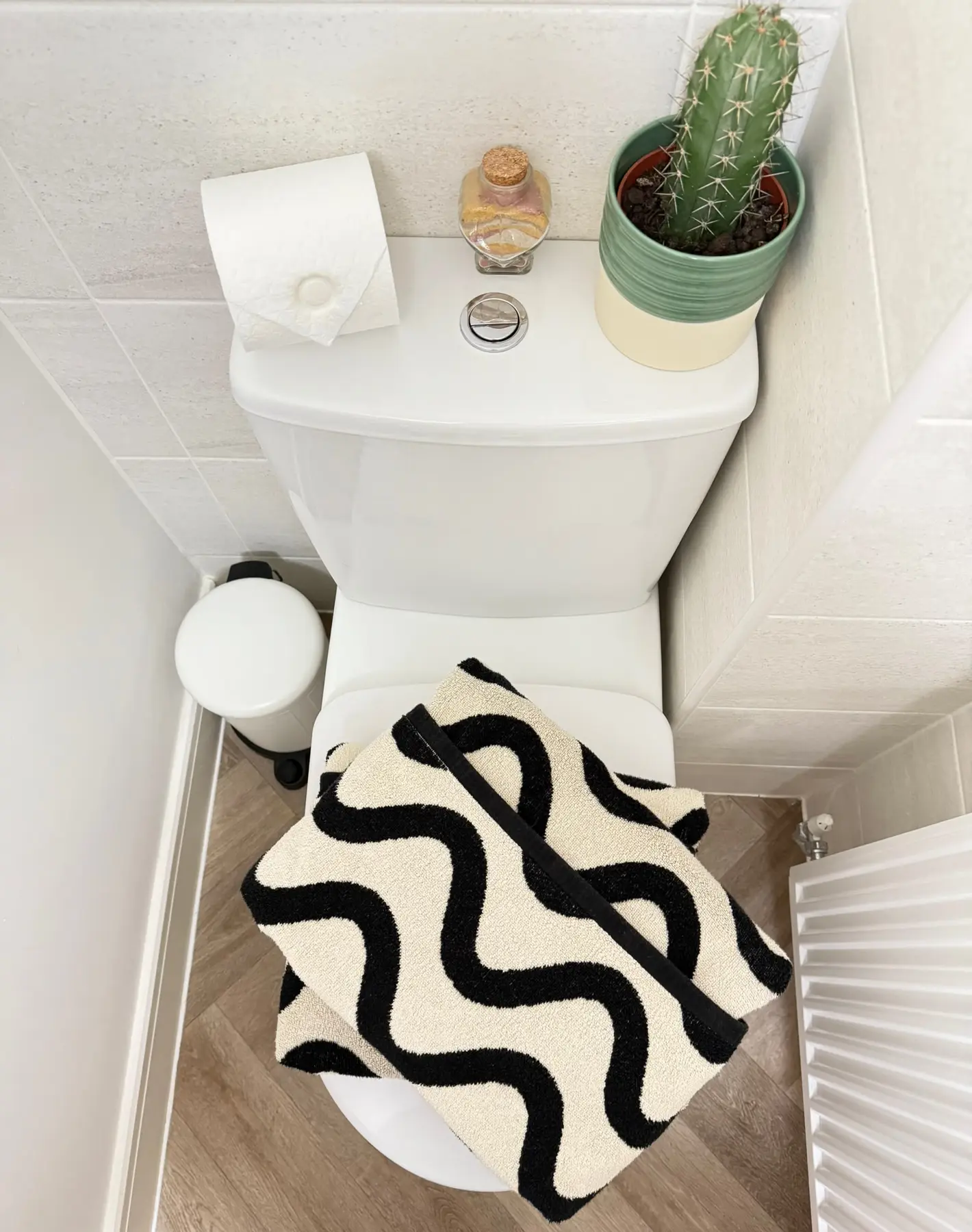 Detailed clean around a bathroom suite