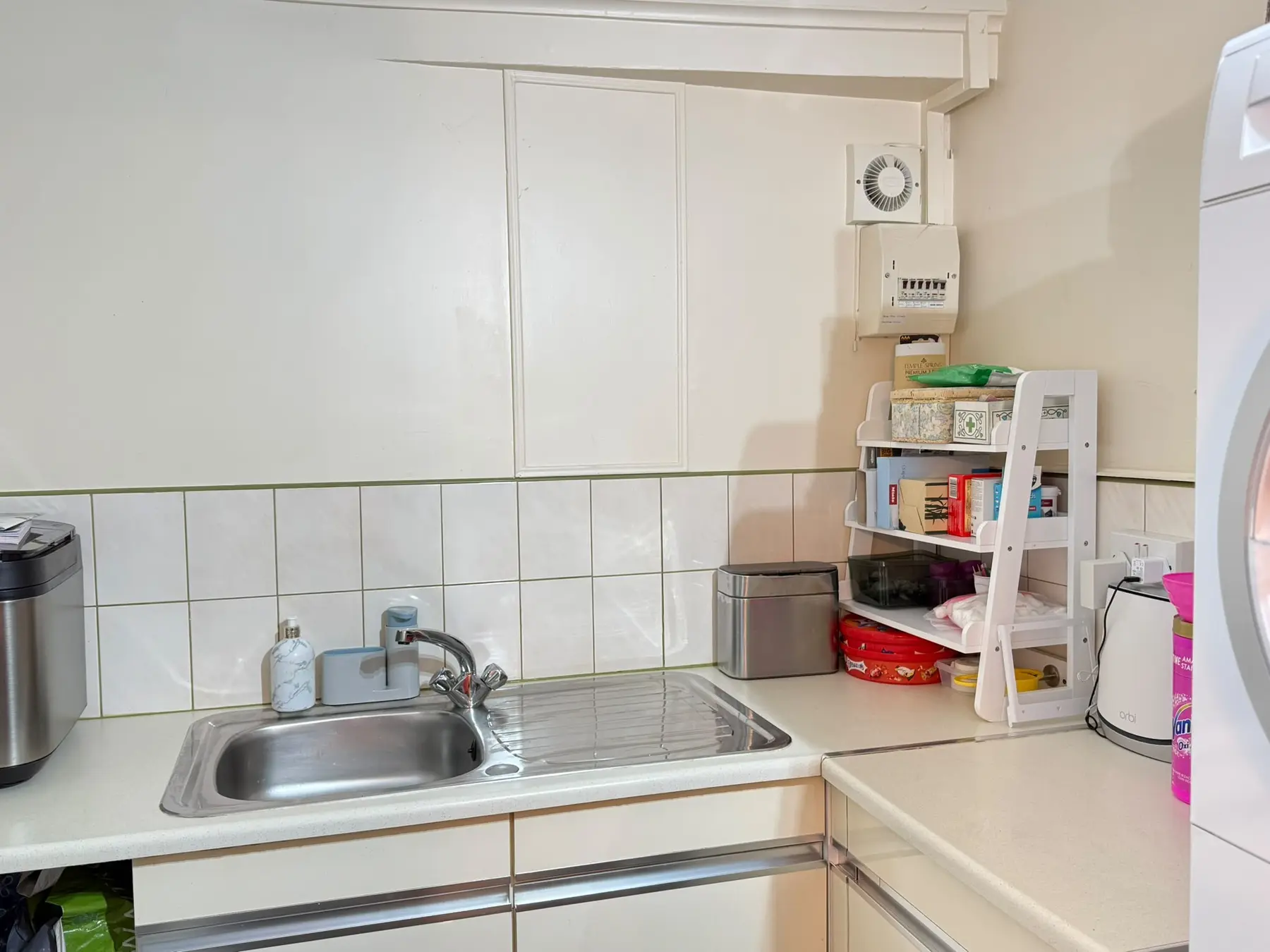Kitchen sink area before cleaning